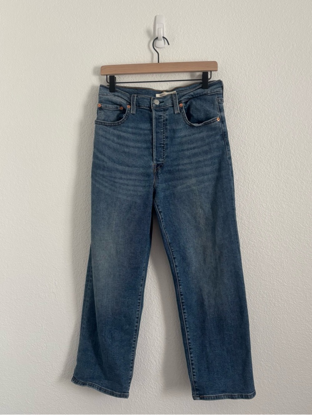 Levi's Women's Size 30 Blue Ribcage Straight Button Fly Jeans